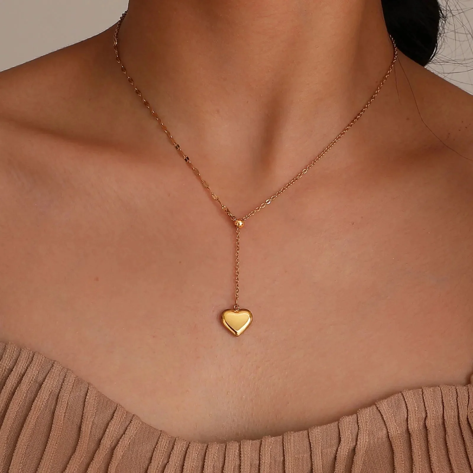 14k Dainty Feminine Heart Dangle Necklace - Image 2