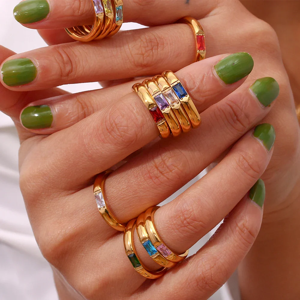 18k Baguette Cut Birthstone Ring - Image 2