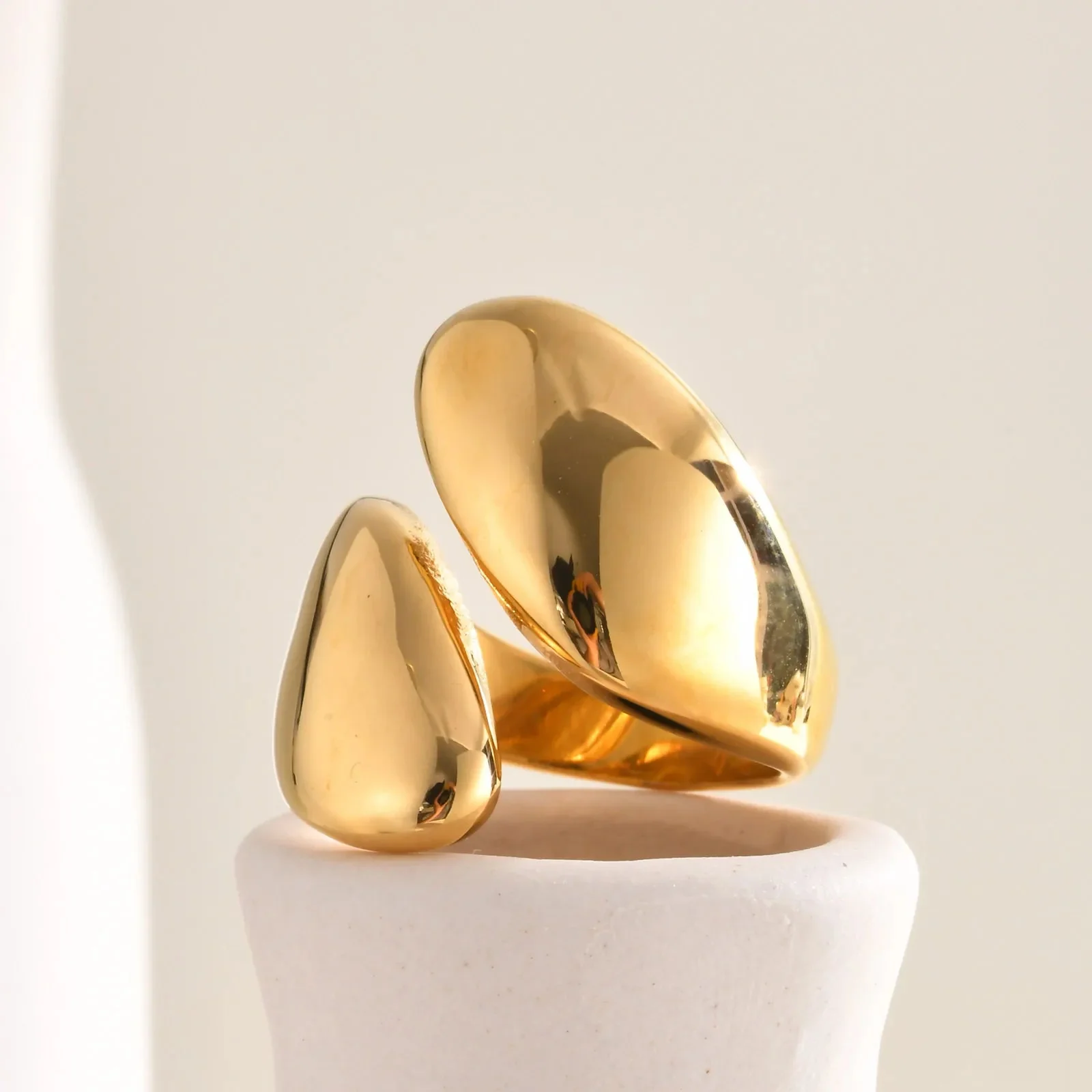 18k Chunky Droplet Wrap Around Ring - Image 6