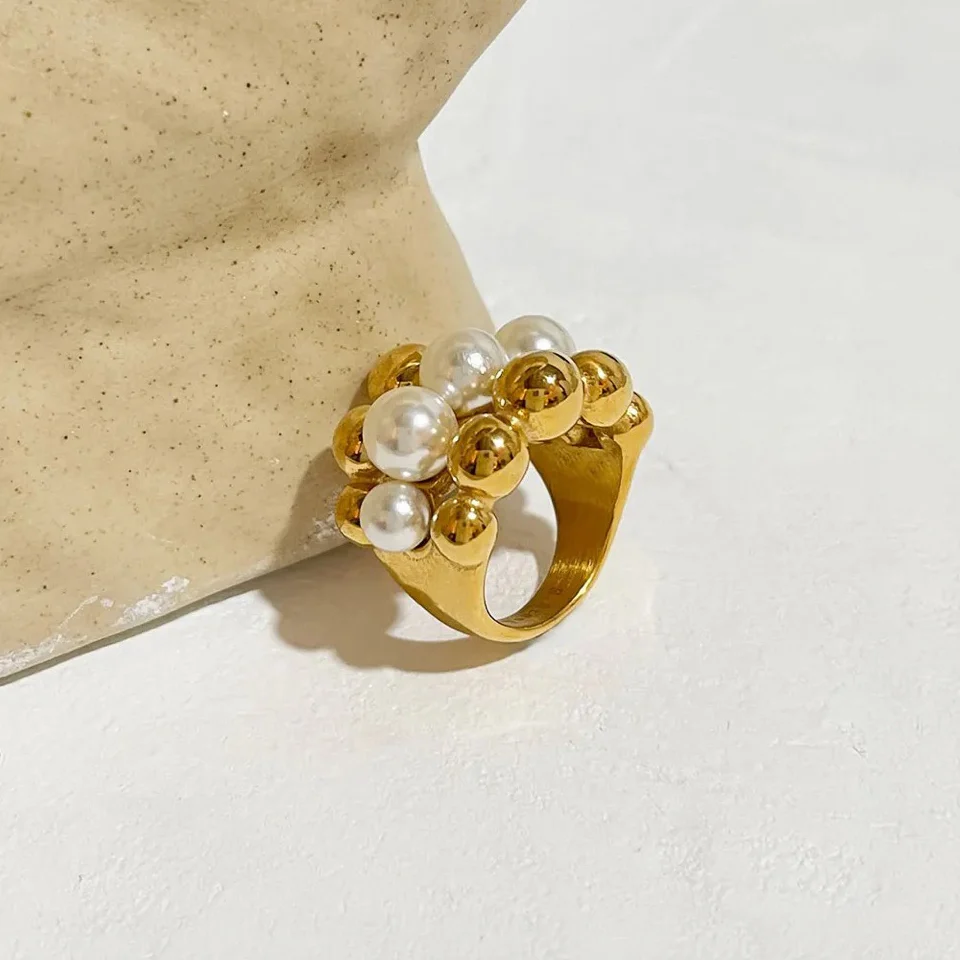 18k Chunky Gold Accented Pearl Bead Ring - Image 4