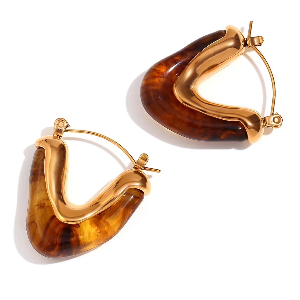 18k Classy V Hoop Earrings - Image 13