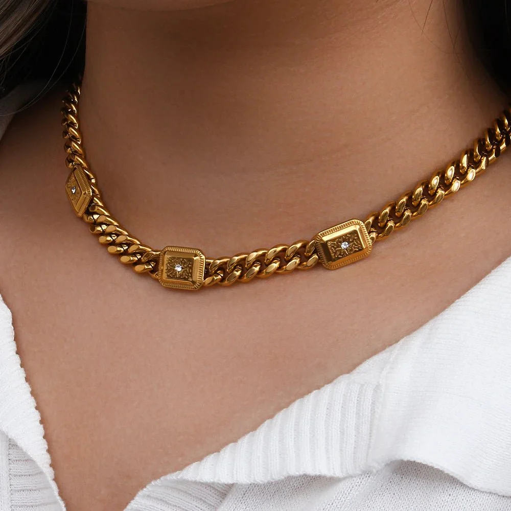 18k Cuban North Star Tarot Necklace and Earring - Image 2