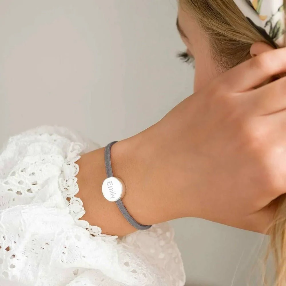 18k Custom Suede Circle Name Bracelet - Image 3
