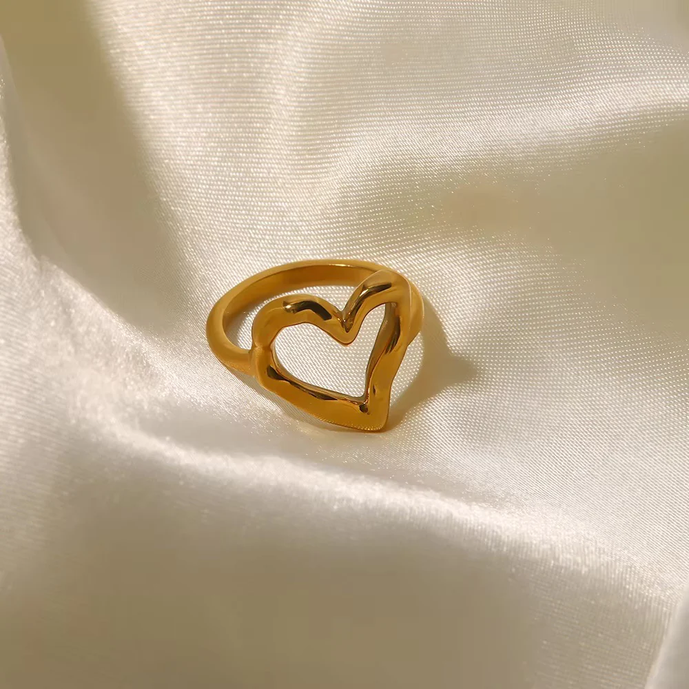 18k Melted Heart Ring - Image 5