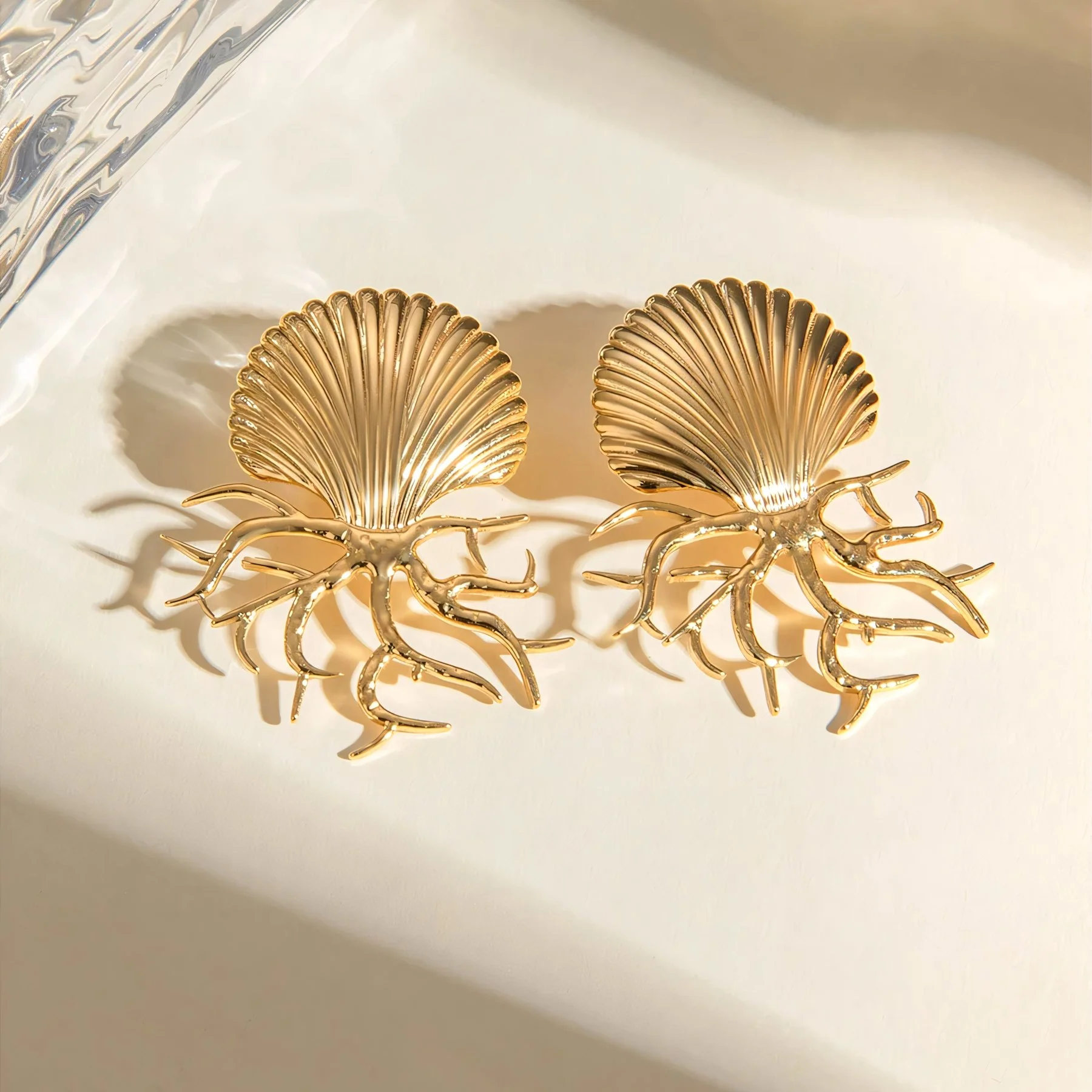 18k Sea Shell Coral Earrings - Image 2