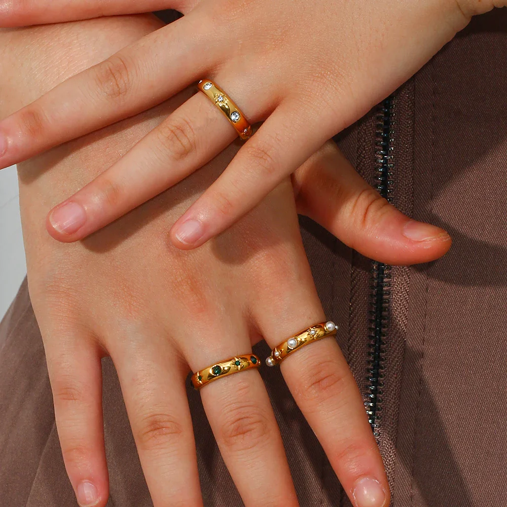18k Star & Stone Embedded Ring - Image 2