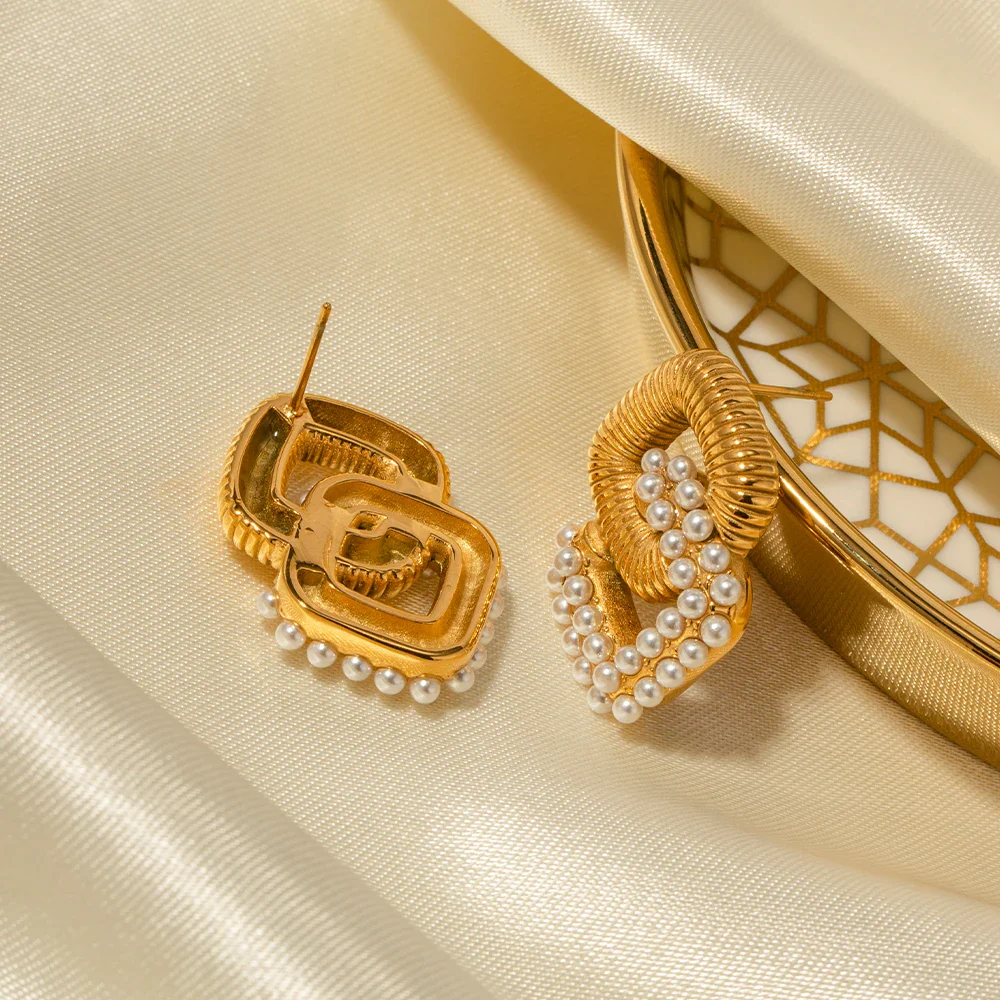 18k Textured Dual Squircle Earrings - Image 6