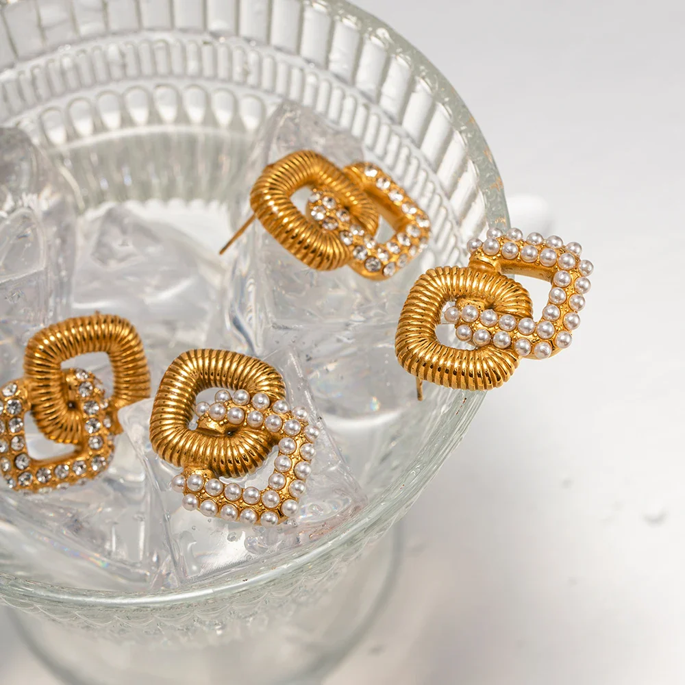 18k Textured Dual Squircle Earrings - Image 9