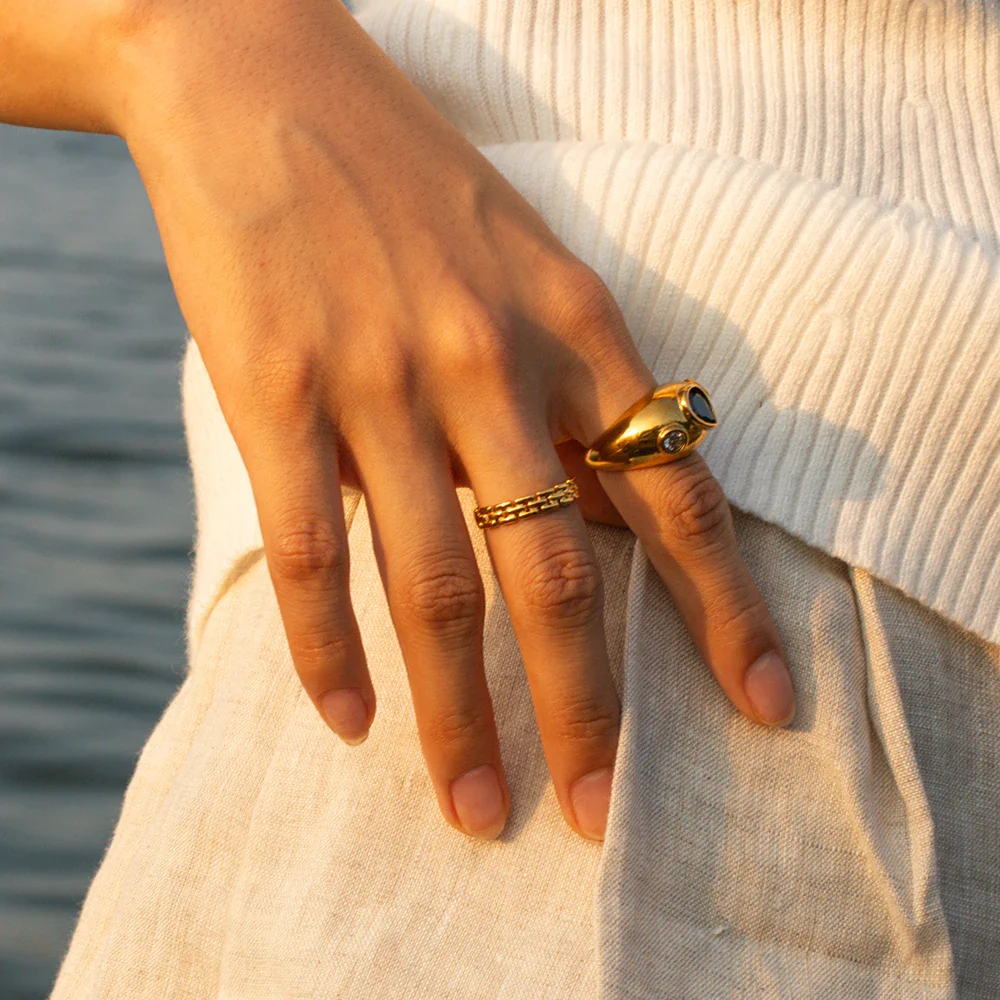 Chunky Black Teardrop Ring - Image 6