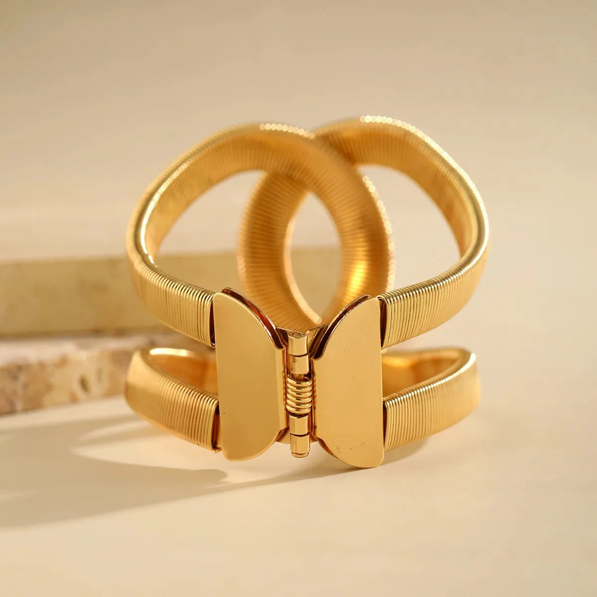 Chunky Spiral Cuff Bracelet - Image 11
