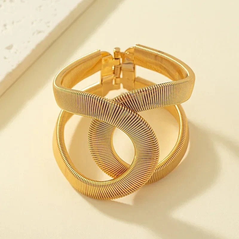 Chunky Spiral Cuff Bracelet - Image 9