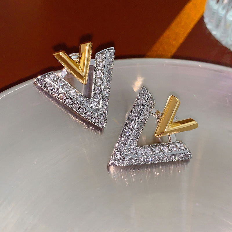 Classic Double V "Veinci" Earrings - Image 5