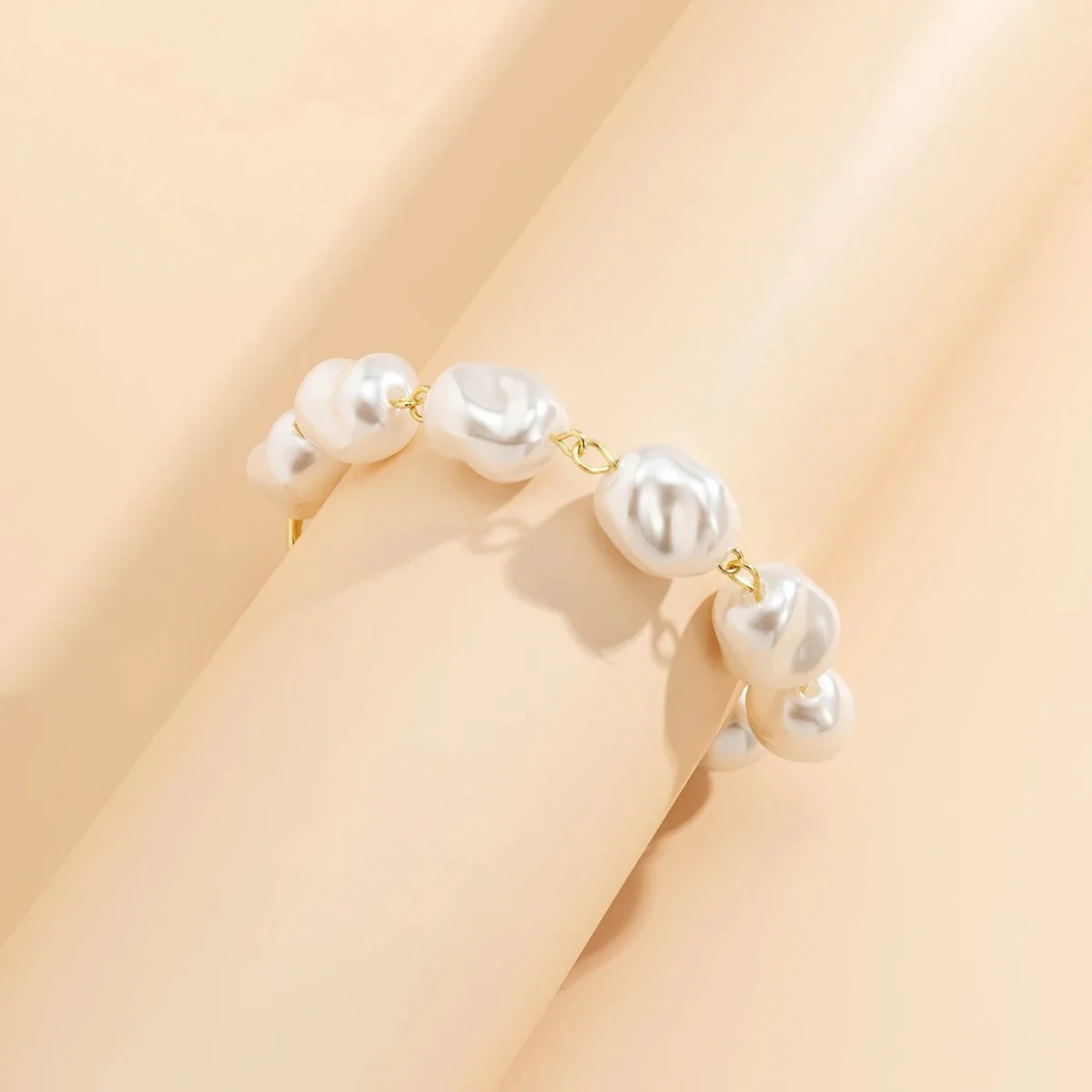 Classy Asymmetric Pearl Bracelet - Image 5