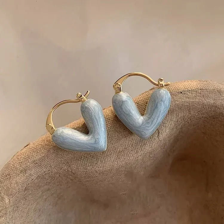 Classy Enamel Heart Earrings - Image 7