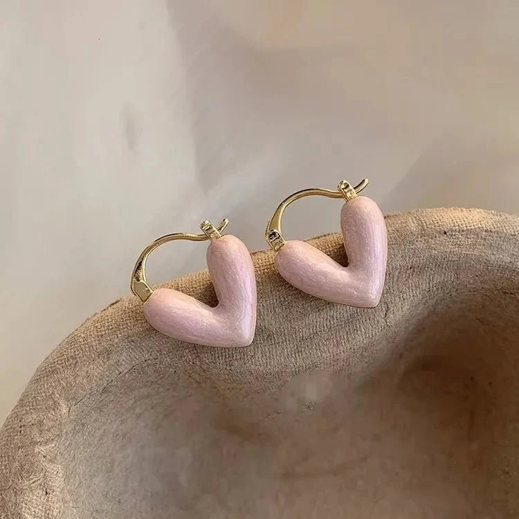Classy Enamel Heart Earrings - Image 8