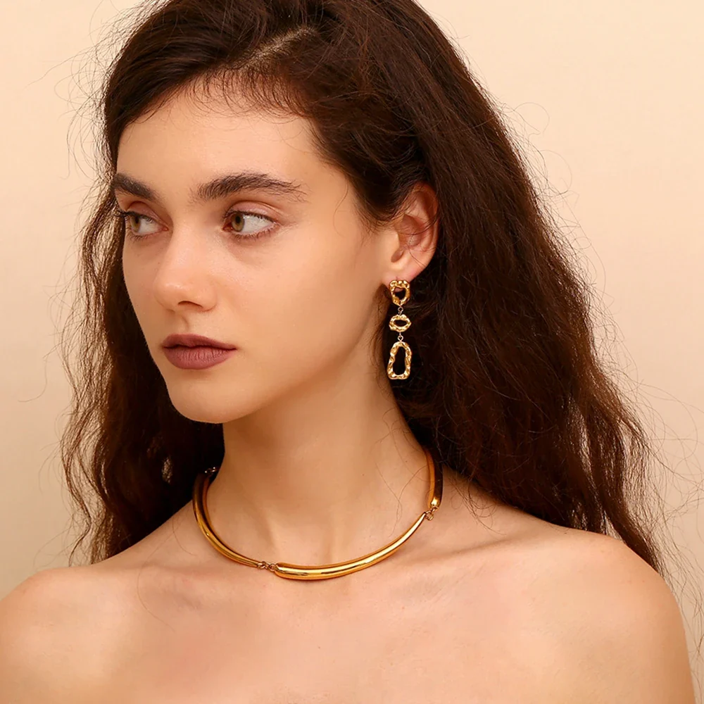 Classy Patterned Triple Dangle Earrings - Image 8