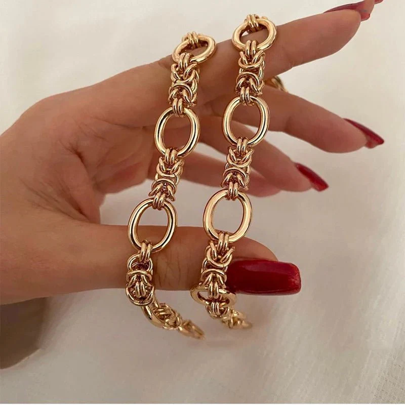 Contrasting Statement Chain Bracelet - Image 4