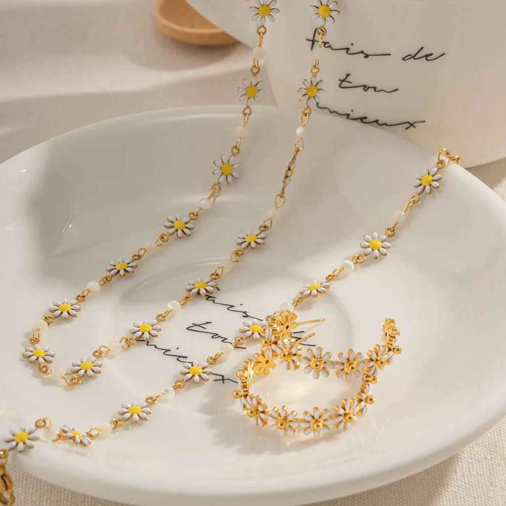 Dainty Daisy Floral Bracelet Necklace and Earrings Set - Image 7