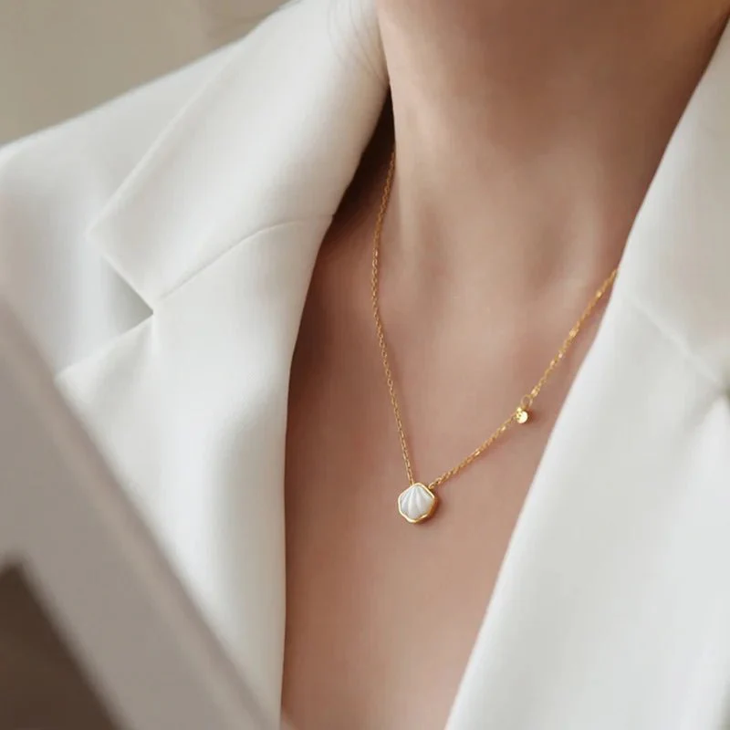 Dainty Tropical Sea Shell Necklace - Image 2