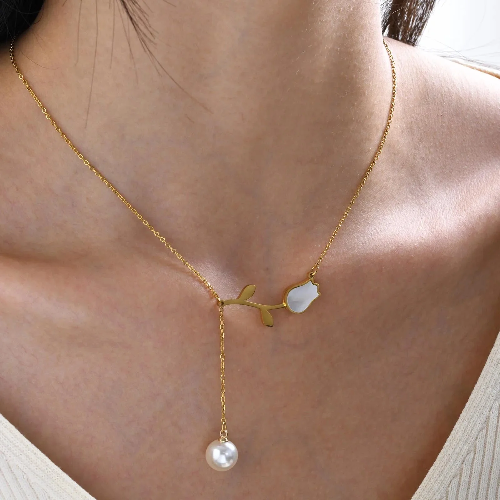Dainty Tulip Pearl Tassel Necklace - Image 2
