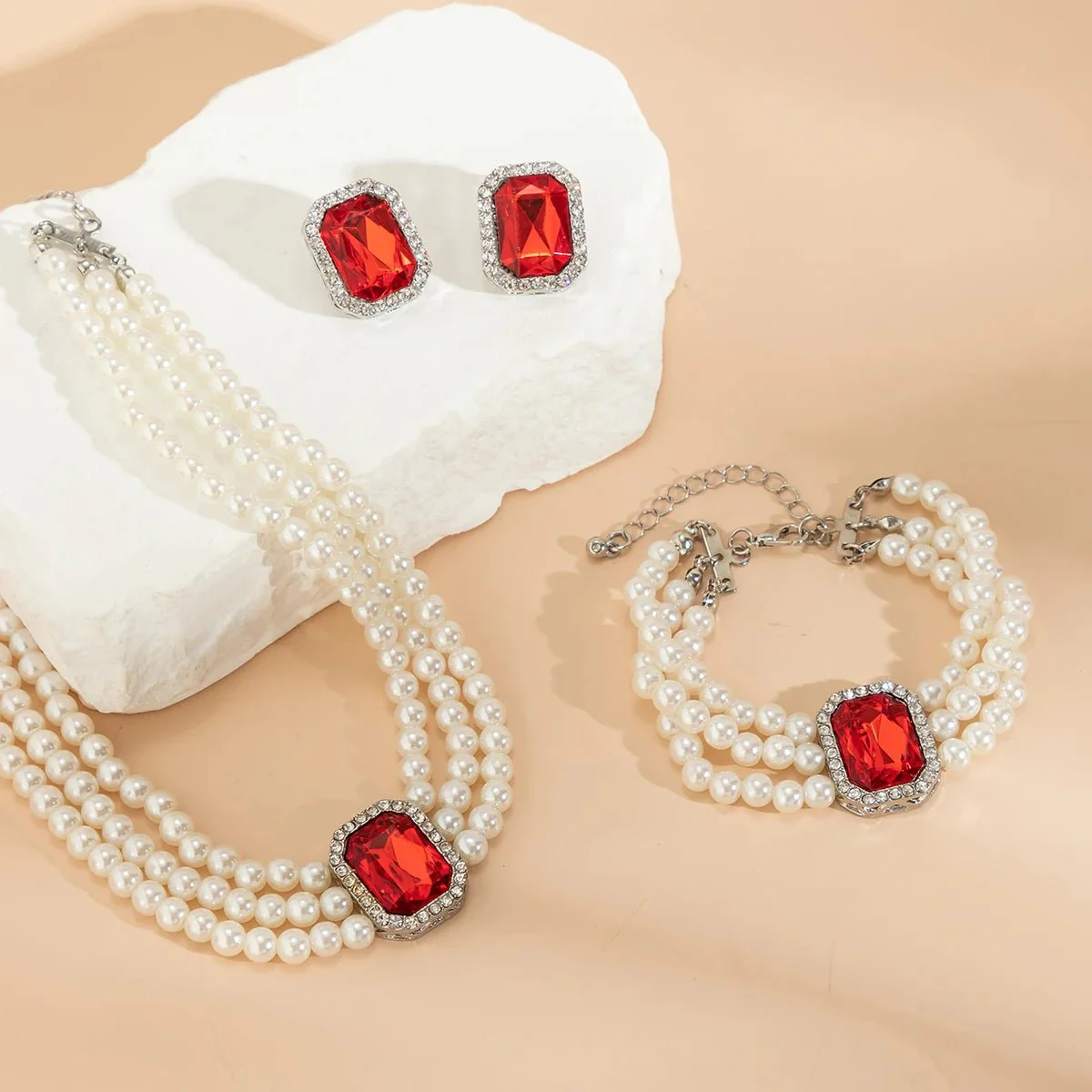 Elegant Pearl Diamond Necklace, Bracelet, and Earring Set - Image 12