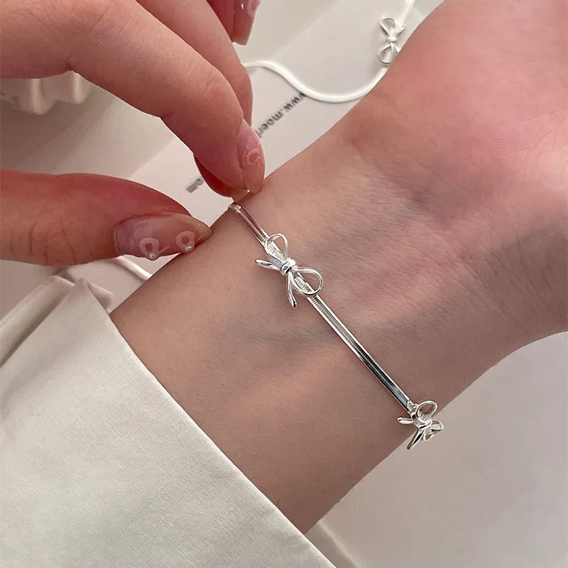Feminine Bow Herringbone Necklace and Bracelet - Image 4