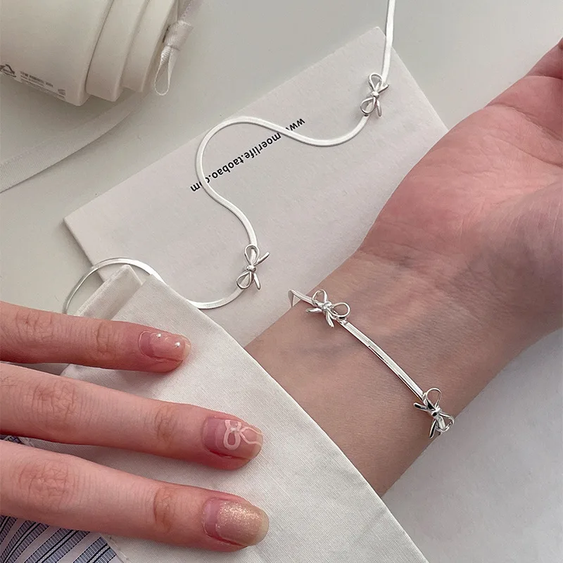 Feminine Bow Herringbone Necklace and Bracelet - Image 5