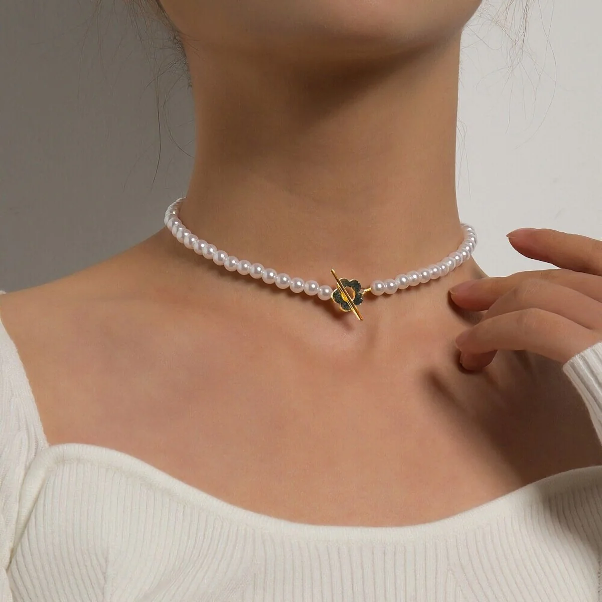 Floral Choker Flower Clasp Necklace - Image 4