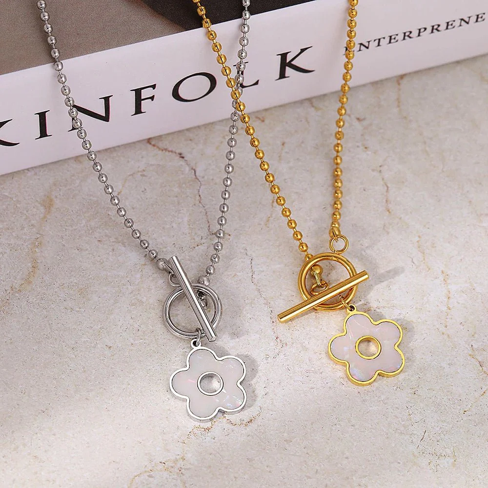 Floral Shell Open Clasp Necklace - Image 5