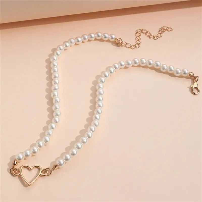 Heart Outline Pearl Choker Necklace - Image 5