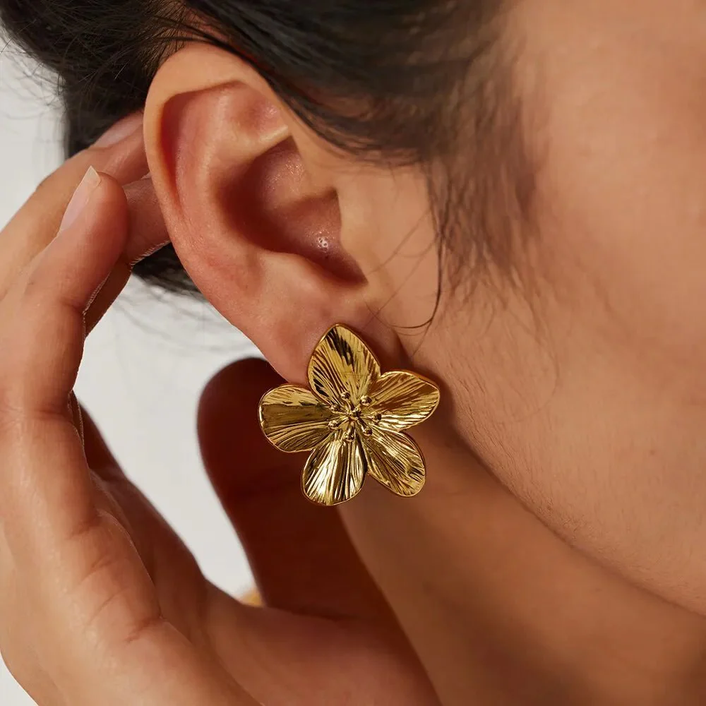 Hibiscus Floral Stud Earrings - Image 3