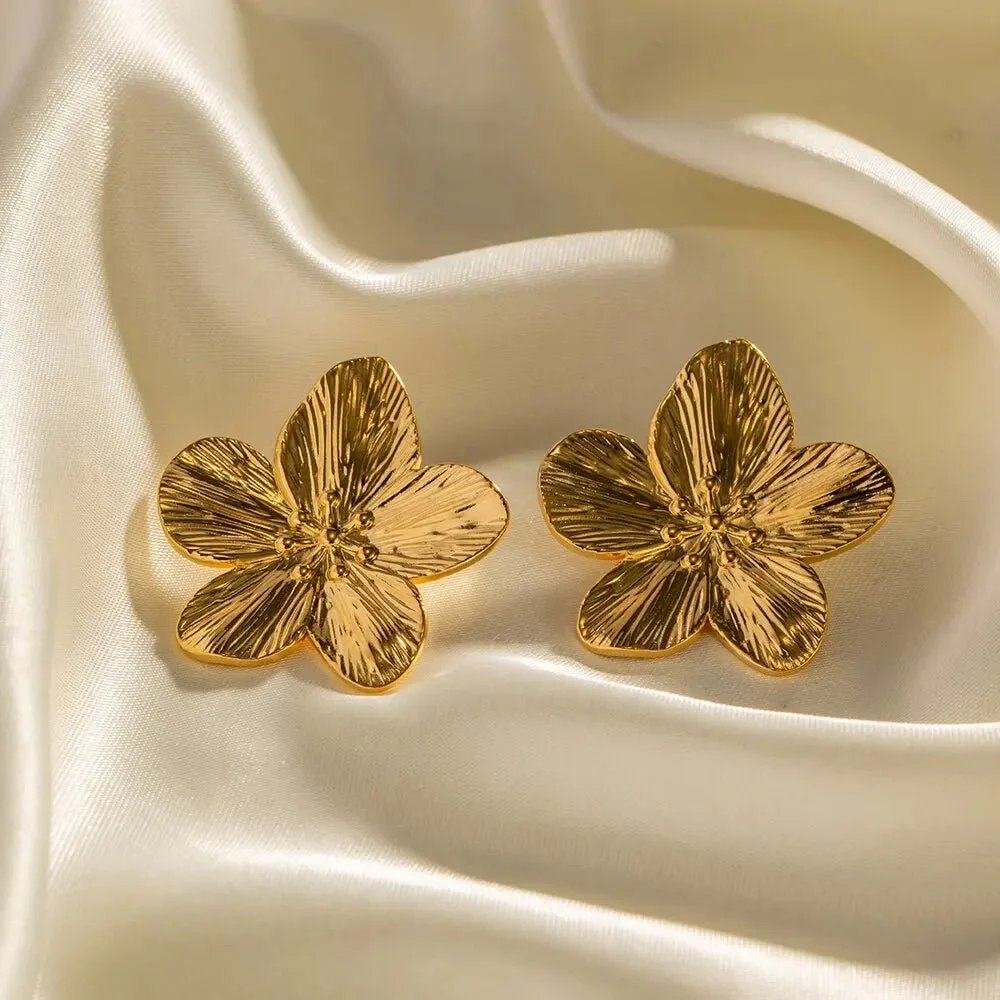 Hibiscus Floral Stud Earrings - Image 4