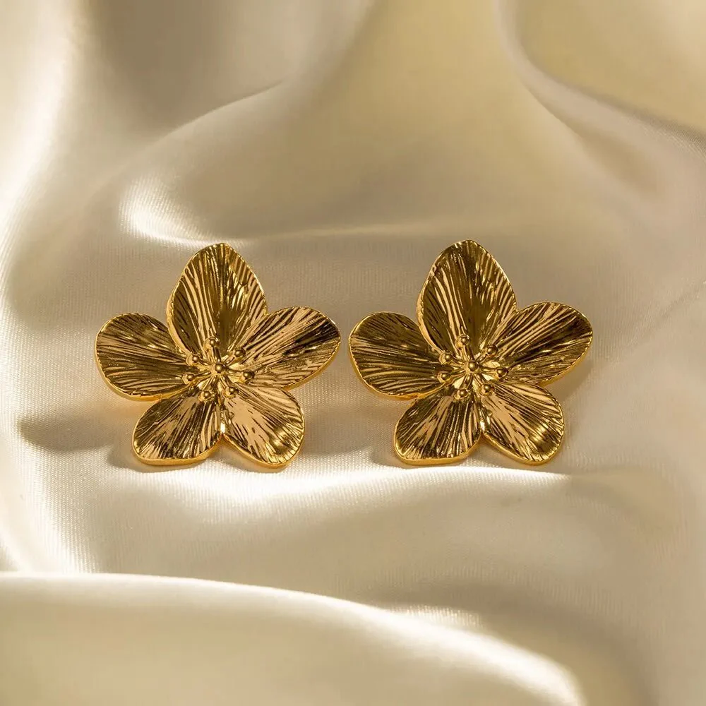 Hibiscus Floral Stud Earrings - Image 6