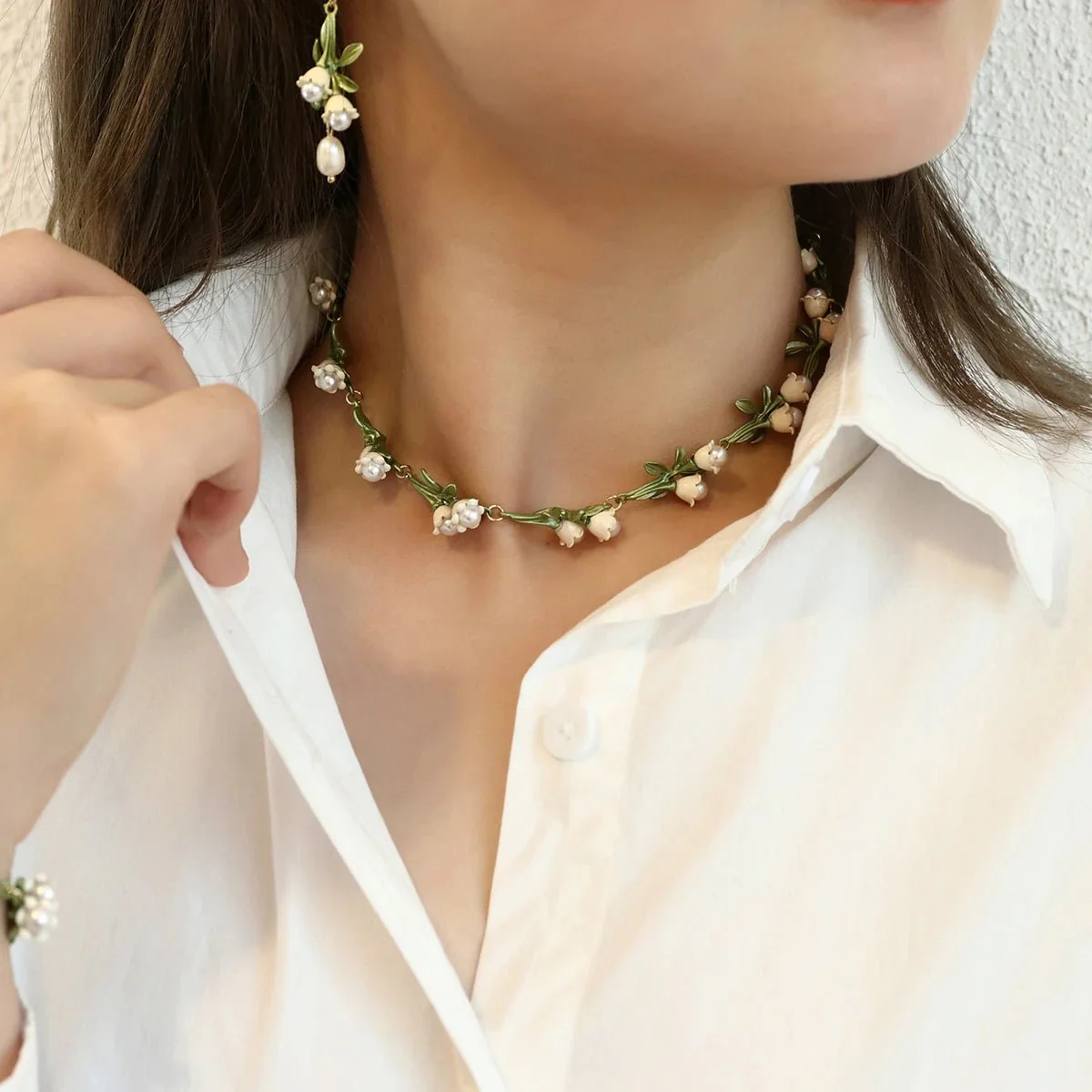 Lily of the Valley Pearl Choker Necklace, Bracelet, and Earrings Set - Image 2