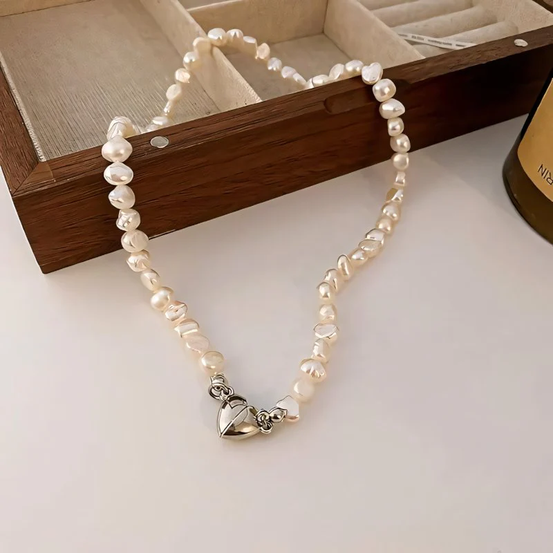 Magnetic Heart Pearl Choker Necklace and Bracelet - Image 6