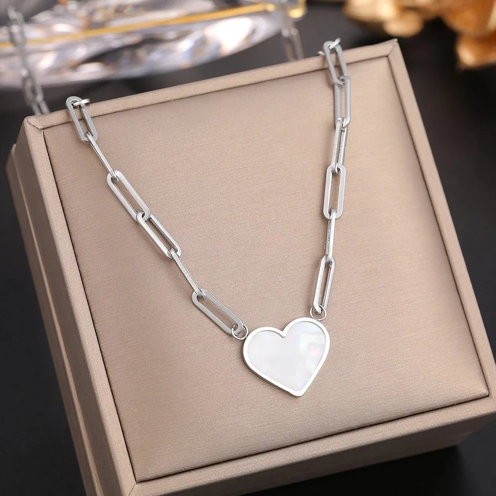 Paperclip Shell Heart Pendant Necklace - Image 7