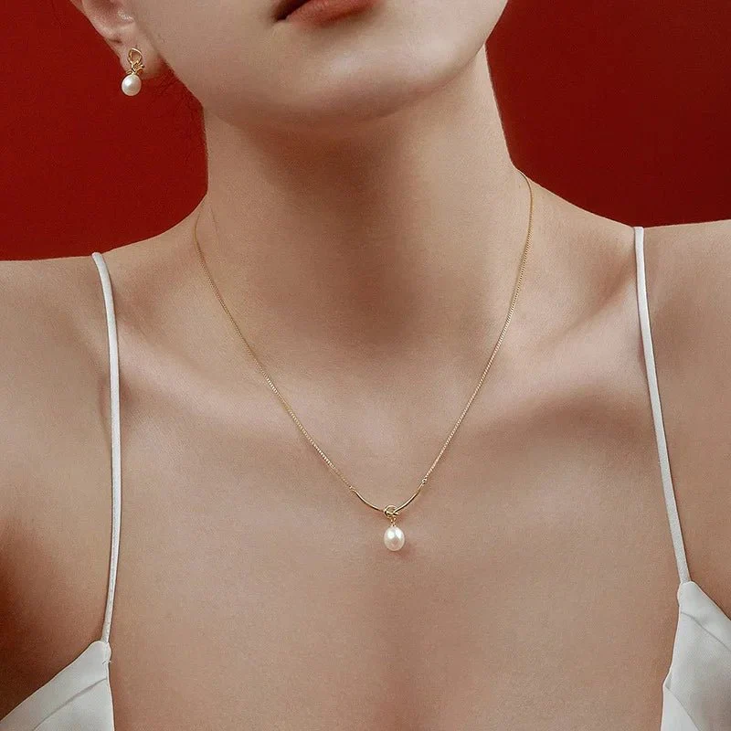Pearl Drop Knot Dainty Chain Necklace - Image 2