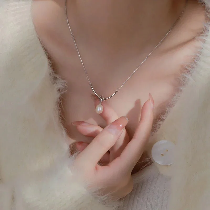 Pearl Drop Knot Dainty Chain Necklace - Image 4