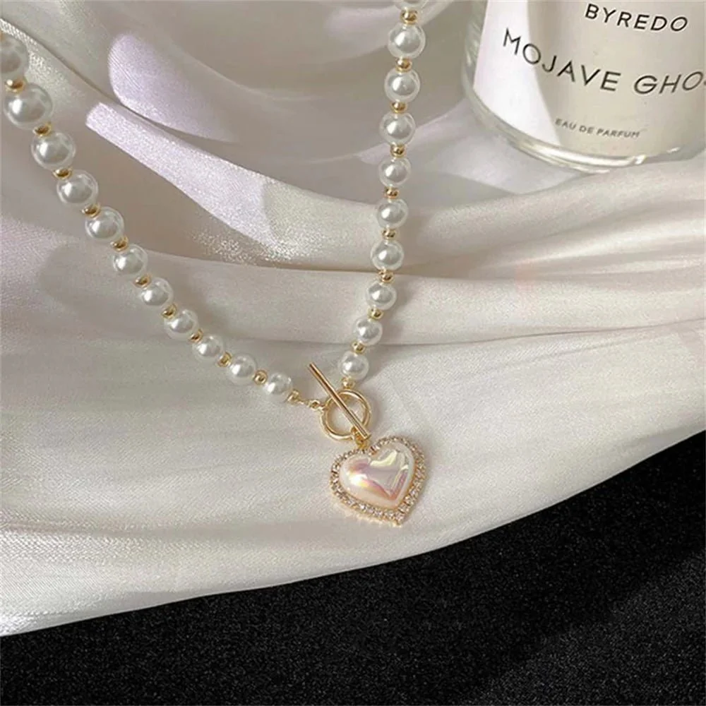 Pearl Heart Clasp Choker Necklace - Image 4