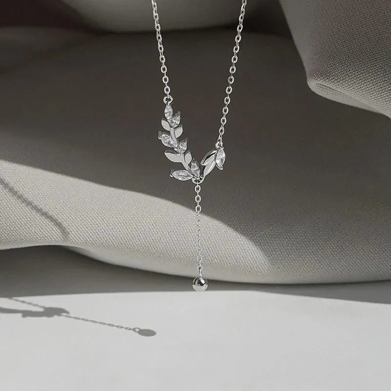 S925 Diamond Tree Botanical Necklace - Image 4