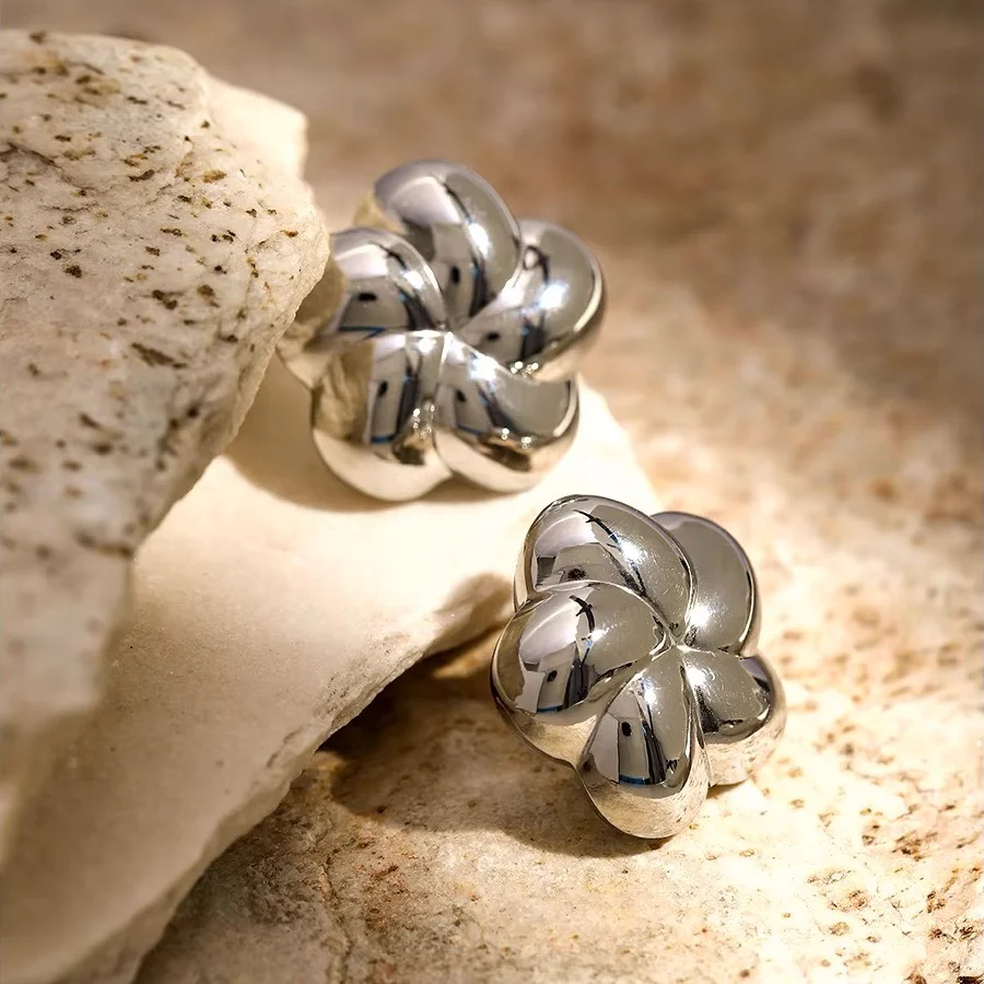 Spiral Bubble Floral Stud Earrings - Image 14