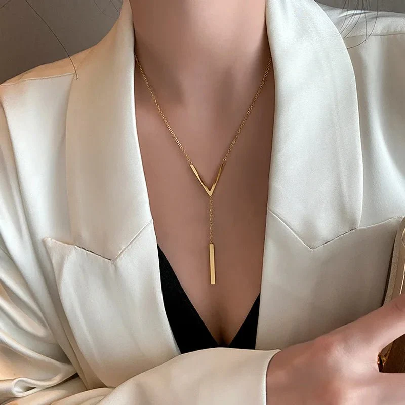 V Drop Lariat Necklace - Image 3